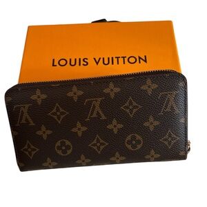 FashionZip Around Lambskin Leather Wallet